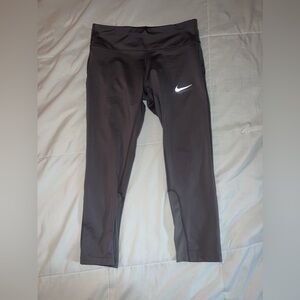 Nike small running cropped leggings